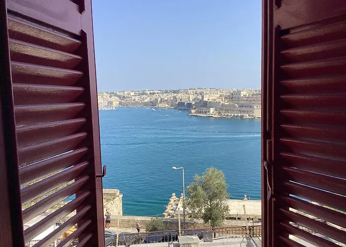 Nr65 Valletta Portview Apartment